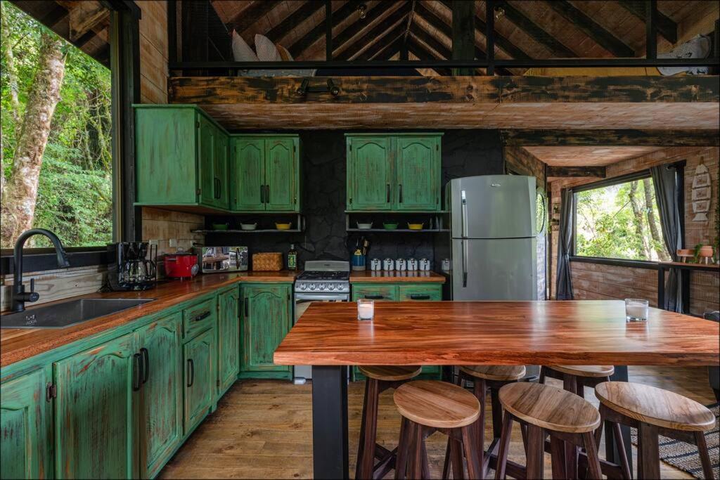 Unicorn Lodge: Direct Riverfront : Unique Experience San Gerardo de Dota Kültér fotó